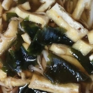 わかめとほうれん草と油揚げのうどん